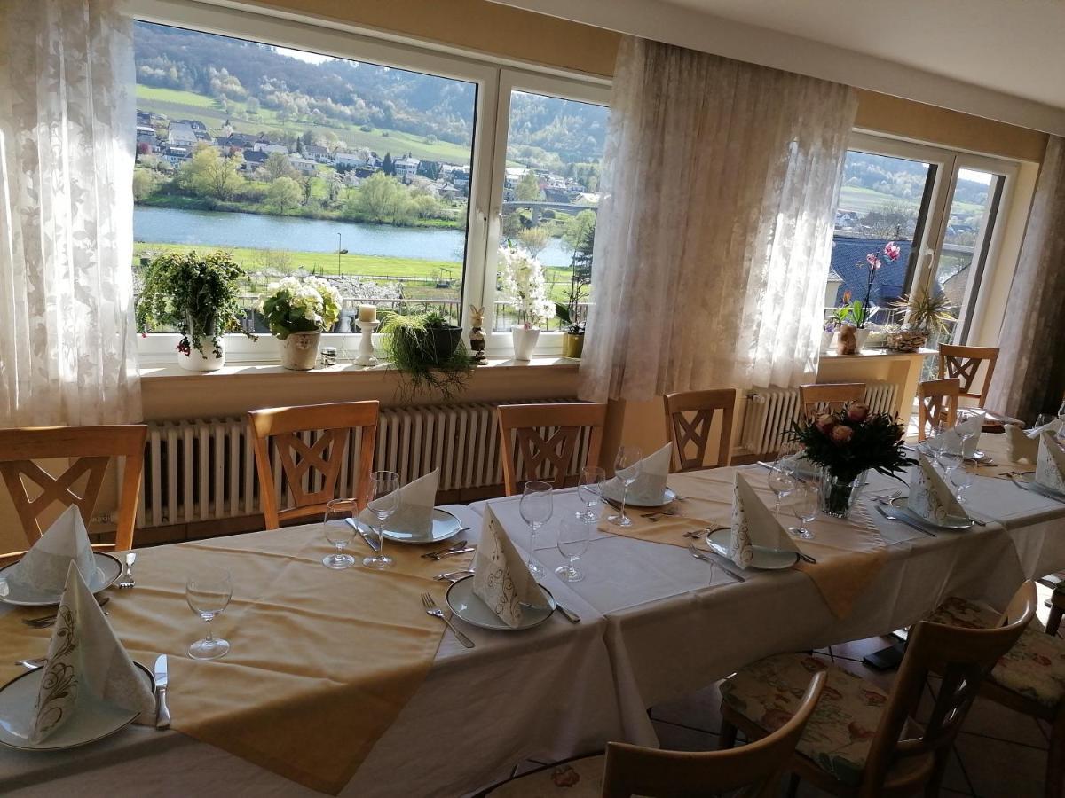 Wein Und Gastehaus Marlene Pohl Hotel Kinheim Buitenkant foto
