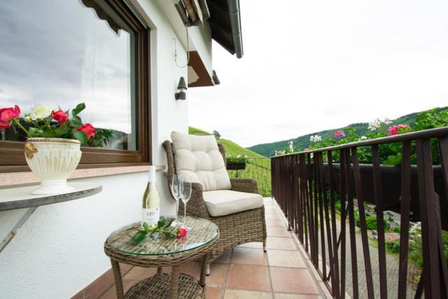 Wein Und Gastehaus Marlene Pohl Hotel Kinheim Buitenkant foto