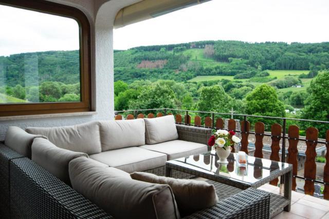 Wein Und Gastehaus Marlene Pohl Hotel Kinheim Buitenkant foto